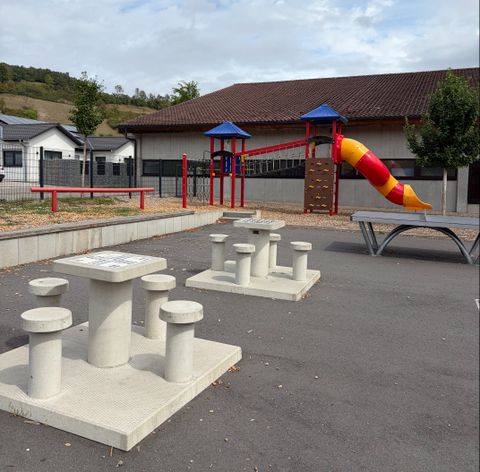 Spielplatz an der Schule